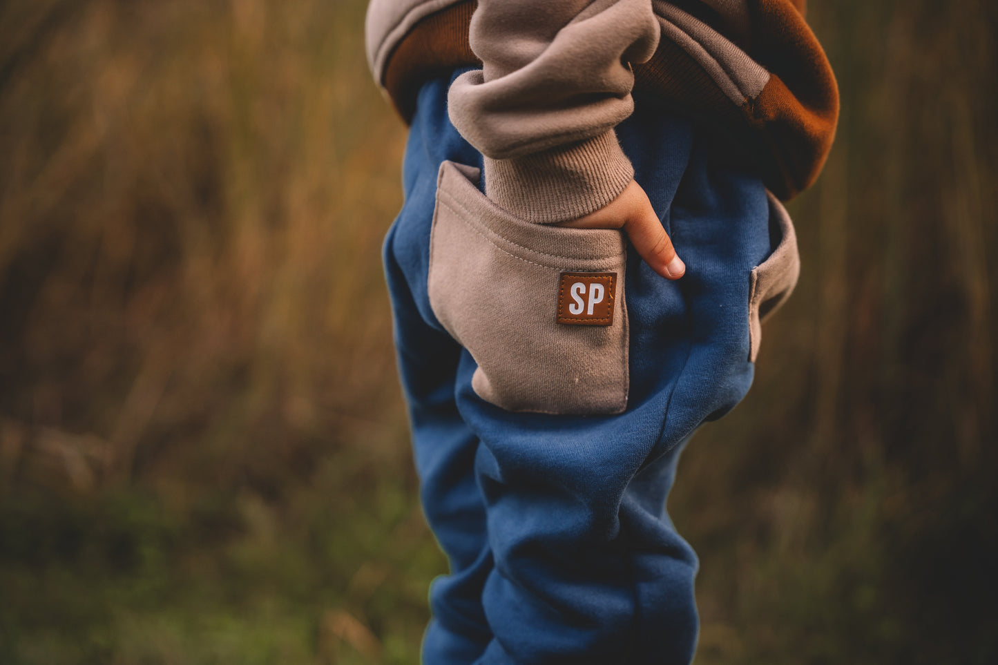 Kingfisher kangaroo joggers